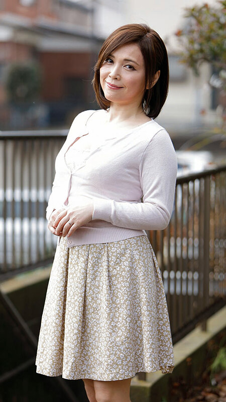 「【熟女・人妻】美しい巨乳義母との禁断愛 クンニ・フェラで絶頂アクメ 12人4時間」のサンプル画像20枚目