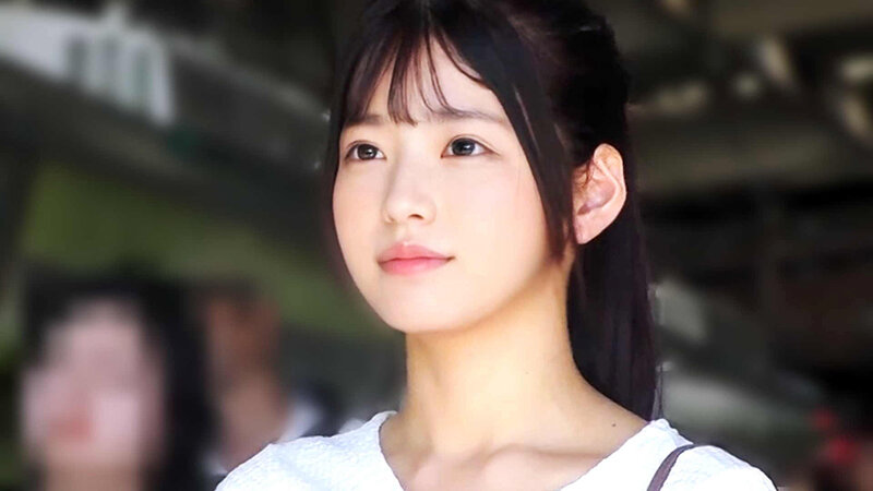 「美少女制服女子が電車内で辱めを受ける羞恥プレイ|興奮必至の過激シチュエーション」のサンプル画像8枚目