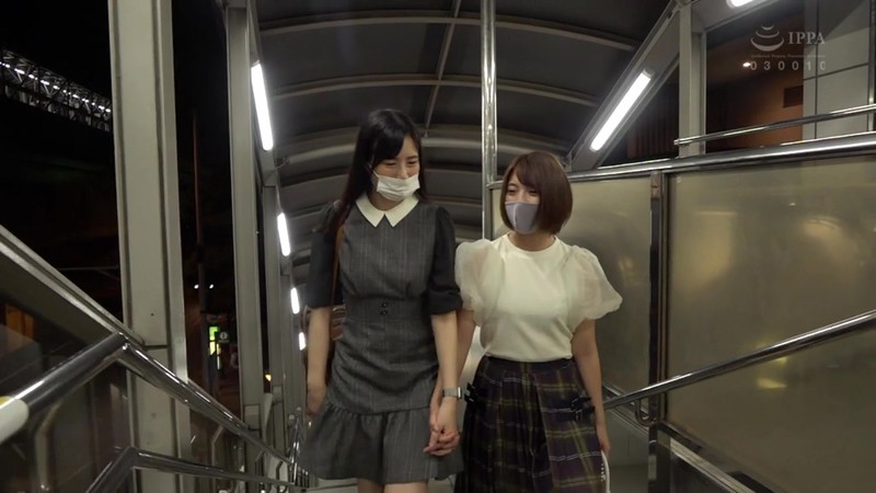 「阿部乃みくと野外デートでレズキス体験!ドキドキの露出レズビアンプレイ」のサンプル画像4枚目