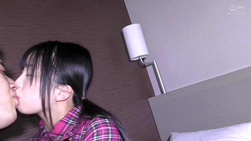 「泉りおん 制服美少女が中出し&イラマチオで乱れる 午前10時の禁断プレイ」のサンプル画像11枚目