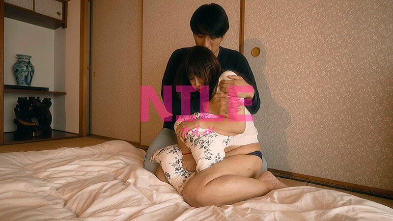 「夢野まりあの巨乳パイズリが堪らない！五十路熟女の禁断母子相姦ドラマ」のサンプル画像9枚目