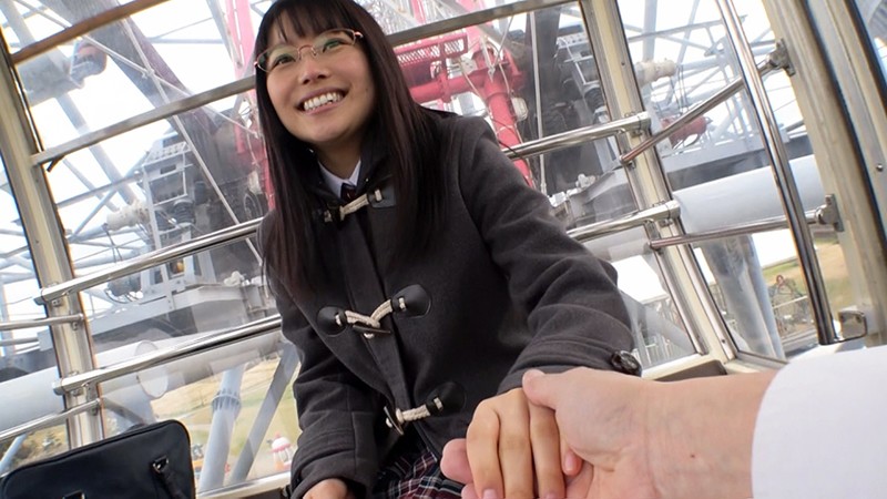 「【美少女JK】メガネ×パイパン女子校生のドM覚醒！年上男性との甘いイチャラブプレイで乱れる敏感娘」のサムネイル