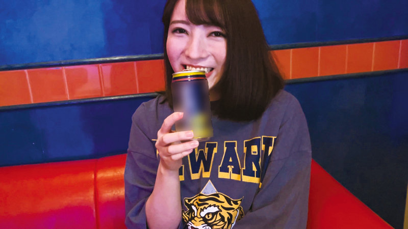 「【素人】巨乳美女がフェラでご奉仕！トロトロ神乳おっぱいの彼女が濃厚フェラチオ披露」のサンプル画像6枚目