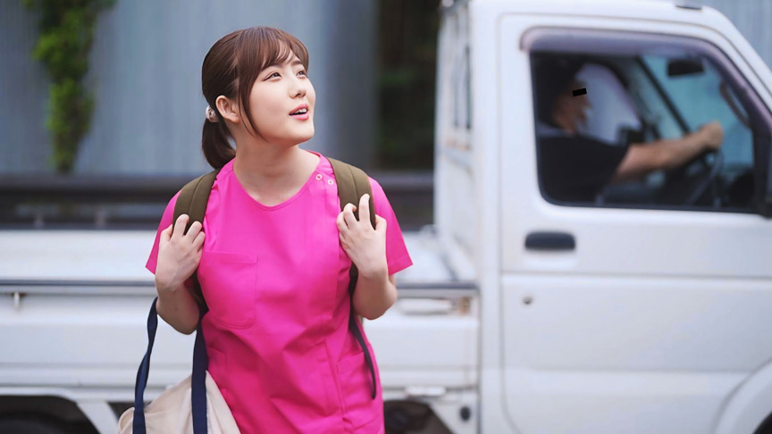 「小鈴みかん｜過疎村ナースが男性住民を癒す献身看護プレイ｜人気女優の濃厚ご奉仕作品」のサムネイル