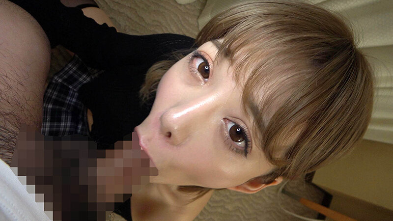 「【素人美少女】巨乳P活娘の濃厚フェラテクがエロすぎる！口内発射でごっくんフィニッシュ」のサンプル画像7枚目