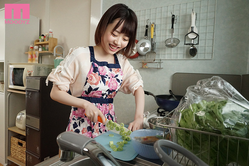 「水卜さくら・水原みそのの巨乳パイズリが凄い!痴女2人の突撃デリバリー体験」のサンプル画像9枚目