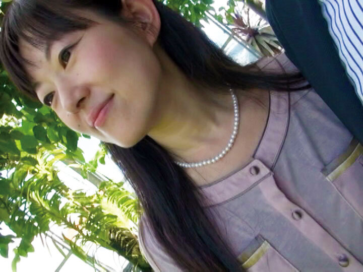 「【人妻】不倫旅行で乱交に溺れる主婦の秘密の情事|AIリマスター版で蘇る背徳の湯恋物語」のサンプル画像2枚目