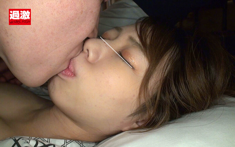 「【巨乳人妻】母乳を搾られながら中出しされる人妻たち｜盗撮・睡眠プレイ動画」のサンプル画像5枚目