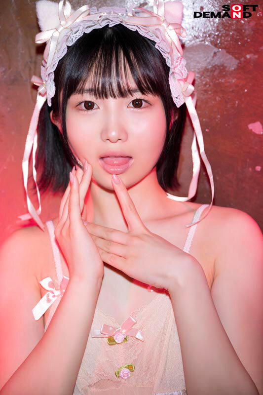 「アイドル級美女・斎藤かさねが初ごっくん解禁!3P・4Pで魅せる衝撃デビュー作品」のサンプル画像2枚目