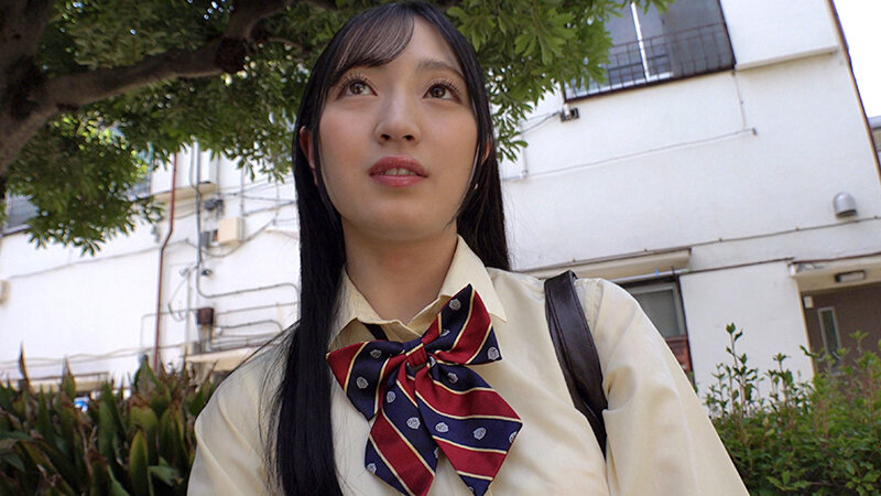 「永野鈴 制服美乳女子校生が電マとバイブで潮吹き失禁アクメ!敏感ボディが絶頂」のサンプル画像2枚目