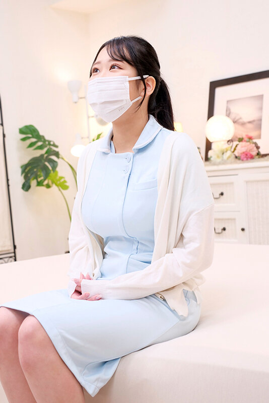 「愛瀬ゆうりが魅せる現役ナースのリアルケアテクニック|看護師コスプレで癒しのひととき」のサンプル画像2枚目