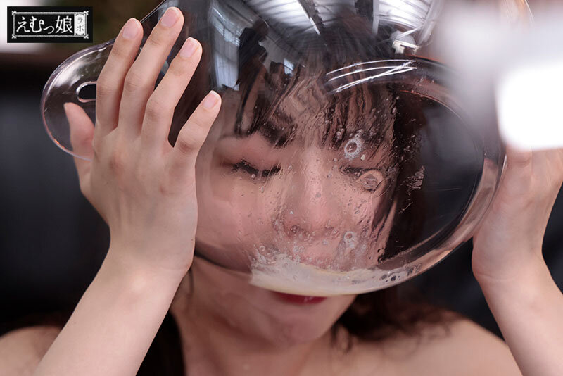 「【M女】巨乳ミニマム美女が笑顔でイラマチオに挑戦!149cm小柄女優のSM調教プレイ」のサンプル画像4枚目