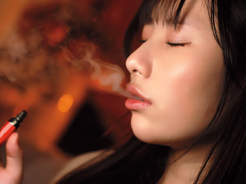 「松井日奈子 美少女アイドルが乱交3P4Pでイラマチオ&潮吹き中出しに絶頂しまくる過激映像」のサンプル画像4枚目