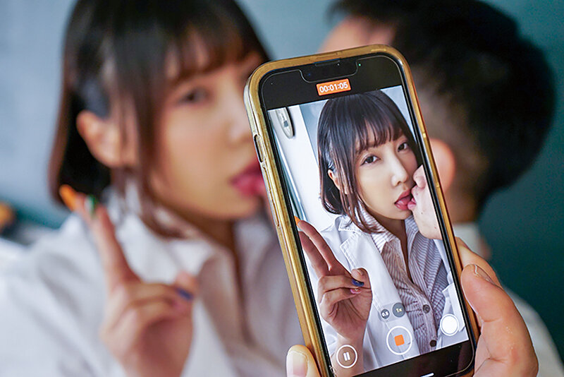 「安位薫のNTR作品|巨乳人妻女教師が生徒の巨根に寝取られる保健室での禁断関係」のサンプル画像7枚目