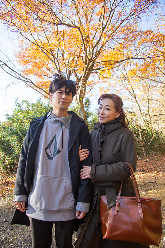 「香澄麗子・よしい美希が魅せる五十路熟女の温泉不倫旅行で中出し絶頂体験」のサンプル画像5枚目