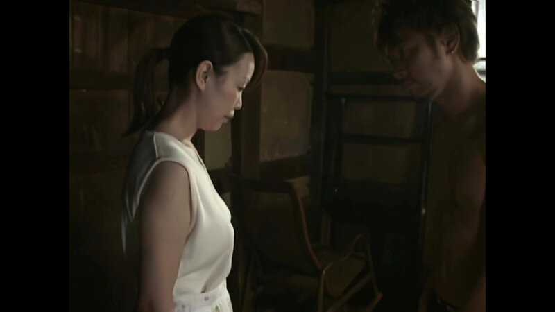 「熟女女優・秋山美紗が魅せる禁断の近親相姦プレイ｜濃厚クンニで乱れる人妻の秘密」のサンプル画像3枚目