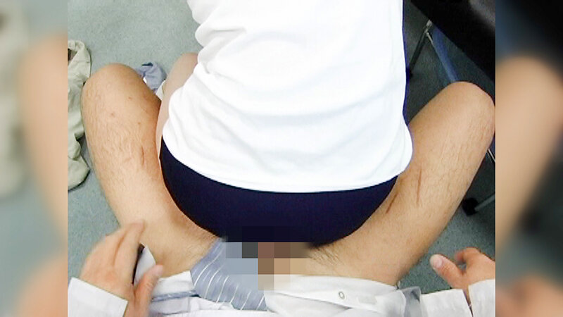 「【素人JK】制服女子校生の足コキ＆オナニー！太ももコキで密着プレイする美少女動画」のサムネイル