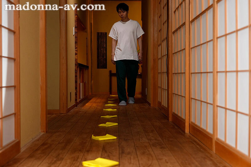 「友田真希が魅せる禁断の義母不倫ドラマ|巨乳熟女人妻との秘密の中出し密会」のサンプル画像3枚目