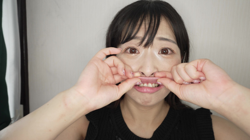 「【原美織】唾液たっぷり口臭チェックプレイ【個人撮影・フェチ動画】息と唾の濃厚接近体験」のサンプル画像2枚目