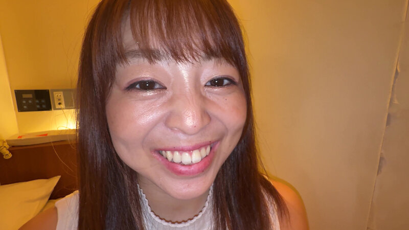 「【赤城穂波】素人お姉さんをナンパ！初体験の喉奥チャレンジ＆超長舌を徹底観察【個人撮影】」のサムネイル