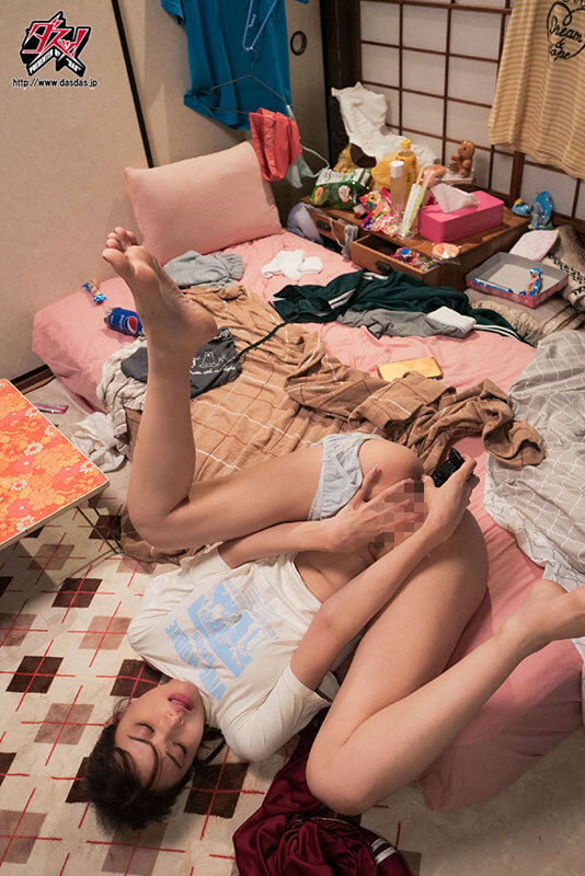 「【佐野ゆま】巨乳オタク姉との禁断の近親相姦！興奮のオナニーから暴走する性欲【フル動画】」のサンプル画像6枚目