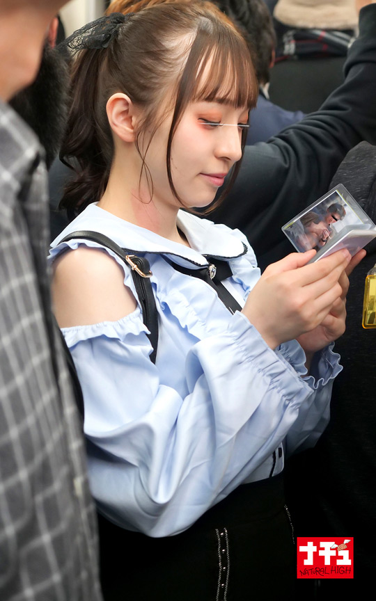 「【地雷系女子】推し活美少女が痴漢プレイで羞恥中出し！アヘ顔イキまくり悶絶動画」のサムネイル