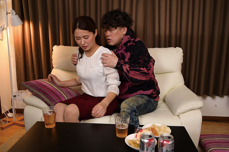 「通野未帆が魅せる美乳人妻のオナニー＆中出しプレイ｜リモート不倫にハマるサレ妻の情事」のサンプル画像9枚目