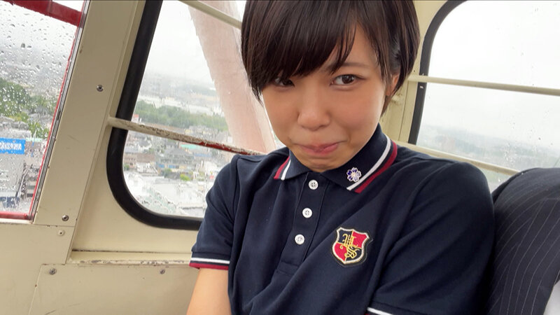 「中川楓 素人女子校生がスクール水着姿で激しく潮吹き!敏感ボディの制服美少女」のサンプル画像2枚目