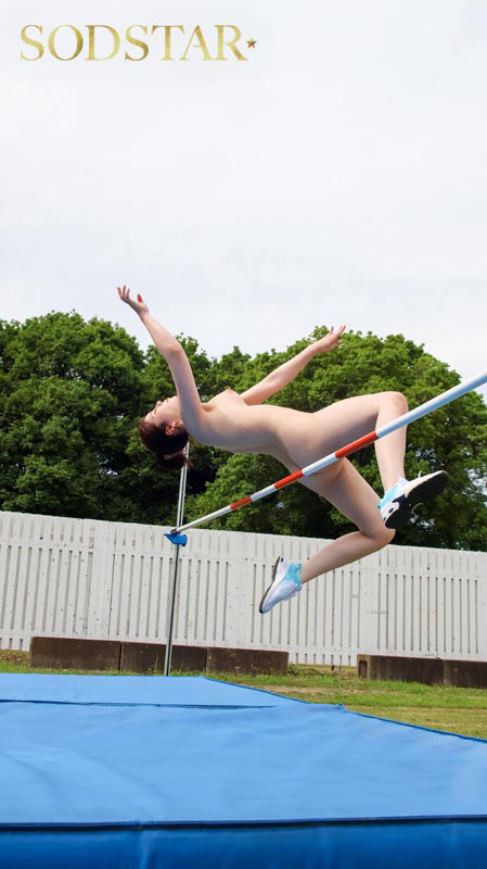 「神木麗が挑む全裸スポーツテスト｜恥じらい美女の羞恥プレイ動画【フェチ】」のサンプル画像9枚目