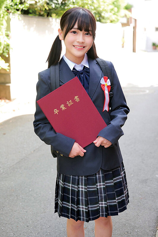 「【素人JK】卒業式直後の制服美少女をナンパ!初体験で中出しされる敏感女子校生なのか&まい」のサンプル画像1枚目