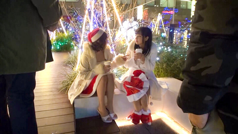 「【素人】美乳スレンダー美女サンタコスをナンパしてハメ撮り中出し！クリスマス特別企画」のサンプル画像11枚目