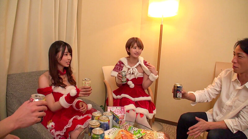 「【素人】美乳スレンダー美女サンタコスをナンパしてハメ撮り中出し！クリスマス特別企画」のサンプル画像7枚目