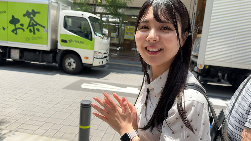 「生田優梨のあざと系OL動画|素人後輩女子との濃厚キス&顔射プレイが話題」のサンプル画像1枚目