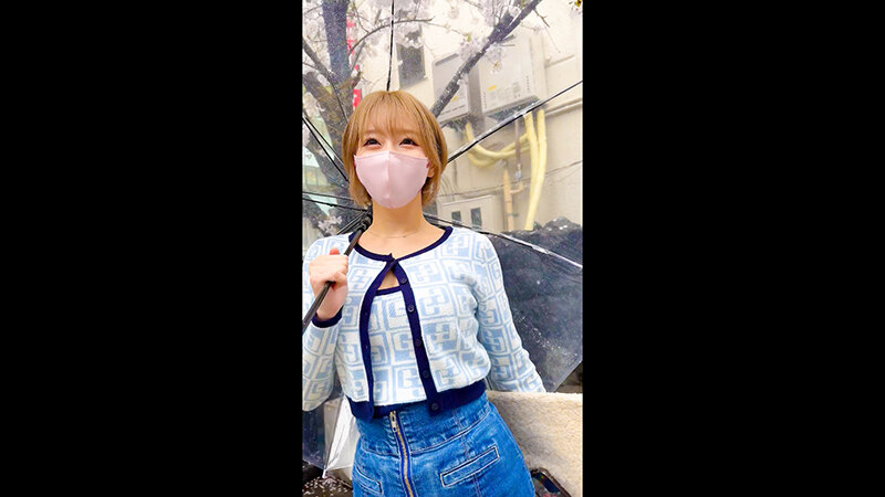 「【素人】美乳・巨乳ヤリマン痴女が男を翻弄！興奮必至の中出しハメ撮り映像」のサムネイル