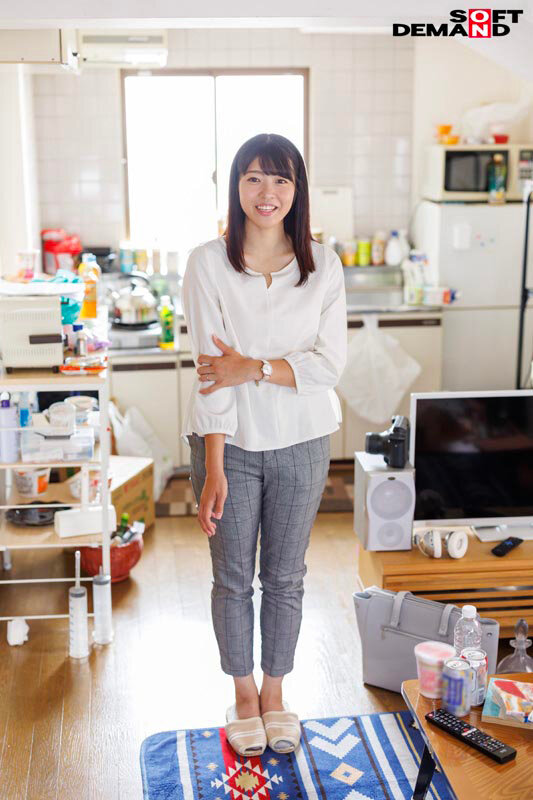 「マ×コは夫専用 アナルは俺専用 ドMな奥さんのケツ穴掘って牛乳浣腸もさせてやった記録映像」のサンプル画像2枚目