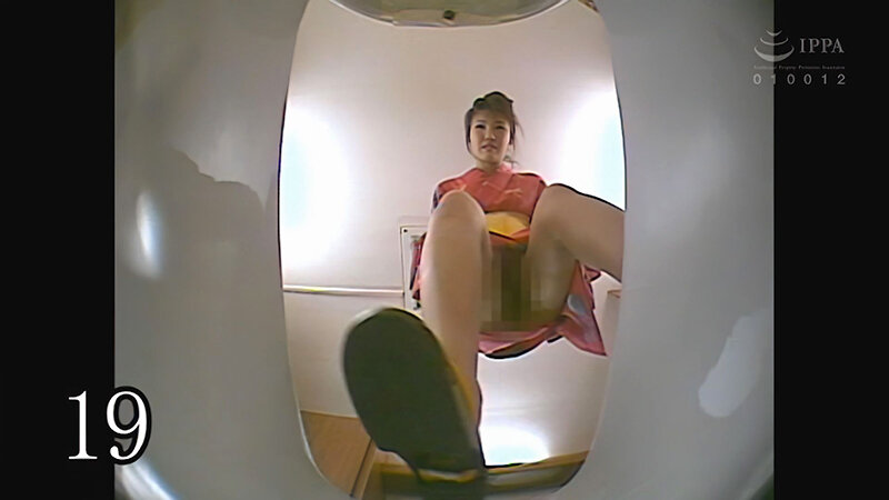 「【素人101人】アナル丸見え排泄シーン集|局部アップで魅せるスカトロAIリマスター作品」のサンプル画像7枚目