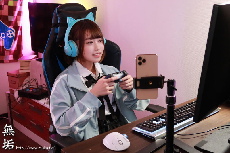 「美少女コスプレ妹と中出し三昧!羞恥プレイで責められる奈築りおの過激ゲーマー生活」のサンプル画像4枚目
