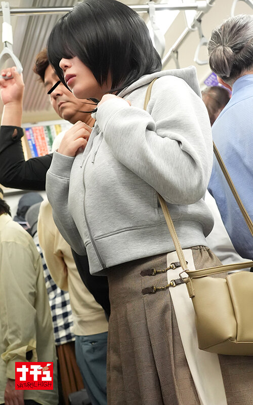 「【素人】むっつり黒髪美女の巨乳・巨尻が揺れる!目隠れ女子の中出し羞恥プレイで感じまくる」のサンプル画像2枚目