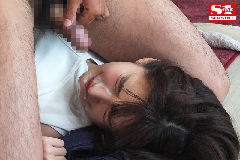 「ひなたまりん 憧れの芸能人お姉さんを監禁して顔射！アイドル級美女との禁断の2日間」のサンプル画像2枚目