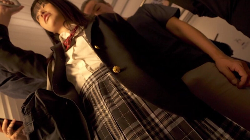 「美少女JKが制服姿で中出しされる衝撃映像集|女子校生わいせつ体験4時間」のサンプル画像1枚目