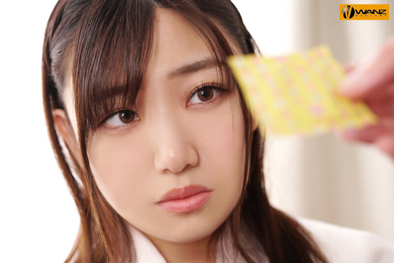 「小梅えな 巨乳女子校生が童貞くんにパイズリご奉仕！コンドーム破れて中出しハプニング」のサムネイル