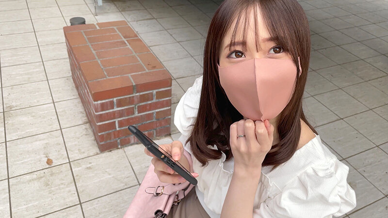 「【素人人妻】美乳痴女の若妻が騎乗位で中出しハメ撮り!あざとかわいい26歳の誘惑テクニック」のサンプル画像4枚目