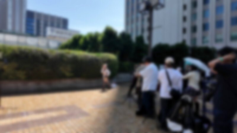 「【巨乳コスプレイヤー】アイドル志望美女がごっくん＆中出しでAVデビュー【BadFilm】」のサムネイル