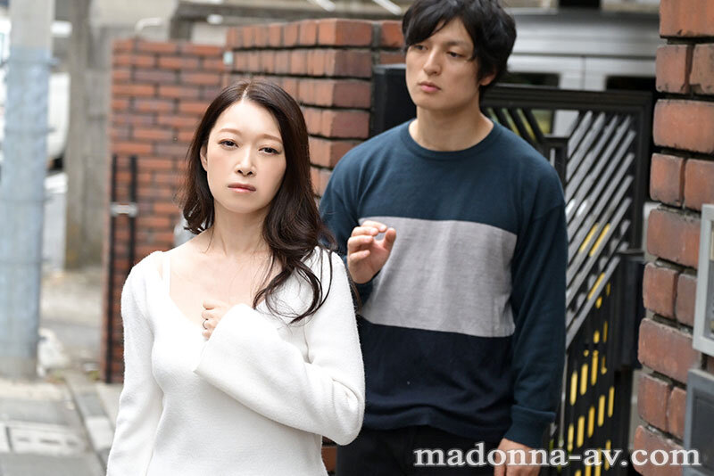 「三雲彩葉が魅せる熟女母との禁断の近親相姦中出し生活｜人妻・主婦の背徳愛」のサムネイル