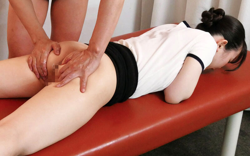 「西野乙音・椎木さつき・河北笑茉がメンズエステ面接でローション密着指導!フェラ奉仕を学ぶ新人研修」のサンプル画像7枚目