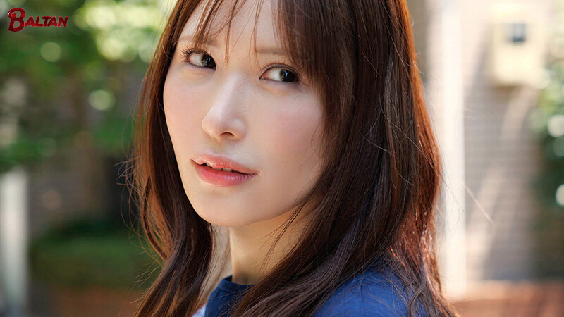 「清巳れの・雪奈真冬が魅せる人妻ママ友のNTR3P！潮吹き絶頂で快楽に溺れる背徳ドラマ」のサンプル画像2枚目