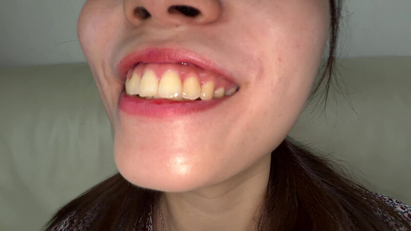 「【水月みお】素人お姉さんをナンパ！初めての喉奥体験と舌・八重歯観察の個人撮影動画」のサンプル画像5枚目