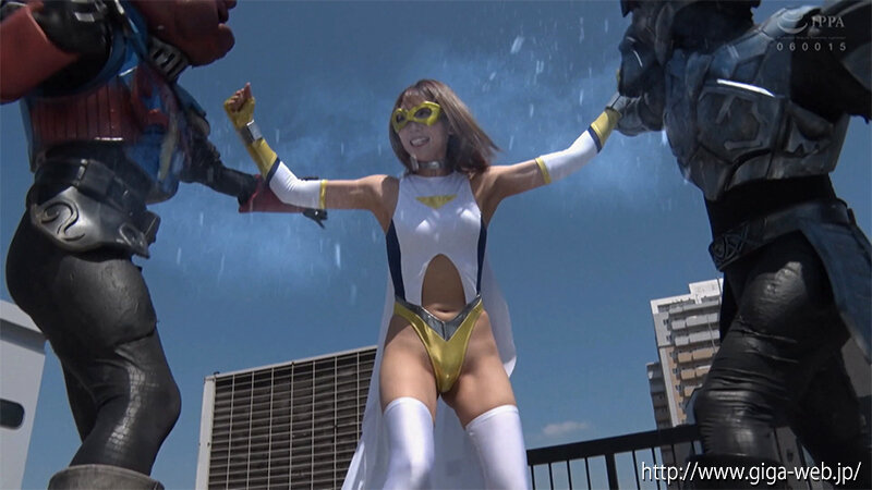 「西海しおんが女戦士ムーンエンジェルに変身！罠にハマり屈辱の敗北を味わうコスプレバトル」のサムネイル