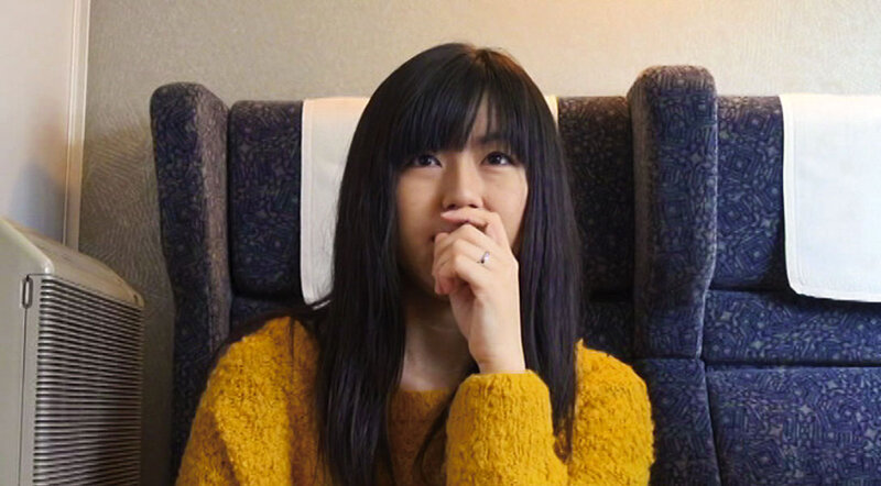 「【人妻・主婦】不倫旅行で乱交に溺れる美人妻の秘密の温泉旅行ドキュメント」のサムネイル