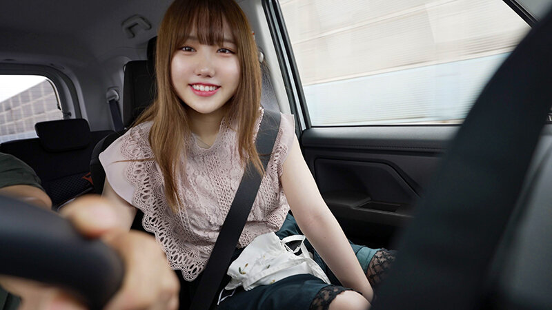 「【素人女子大生まゆ】巨乳女子校生風の小動物系美少女がフェラ&中出しで乱れる濃厚SEX」のサンプル画像5枚目